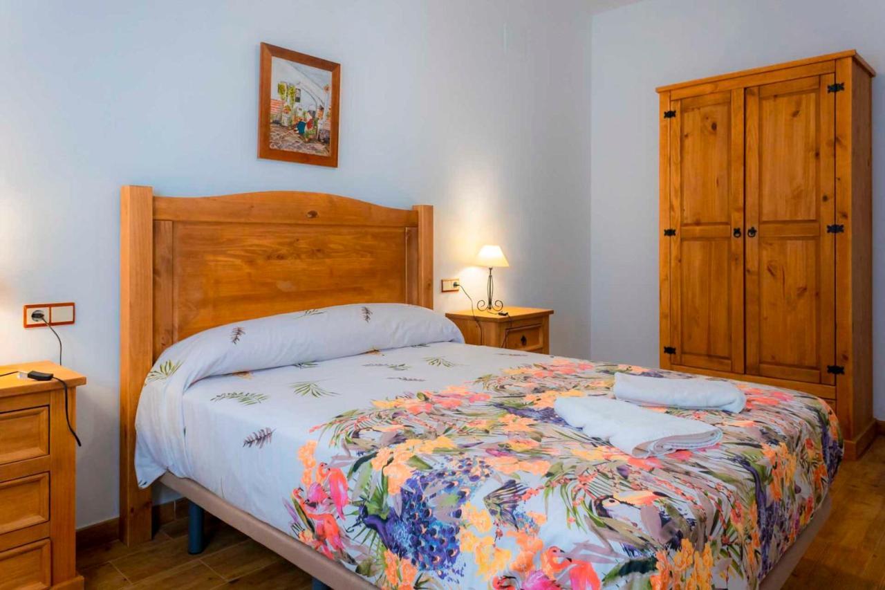 Lagar Del Chorro Junto Caminito Del Rey Piscina Y Baloncesto Apartment Luaran gambar