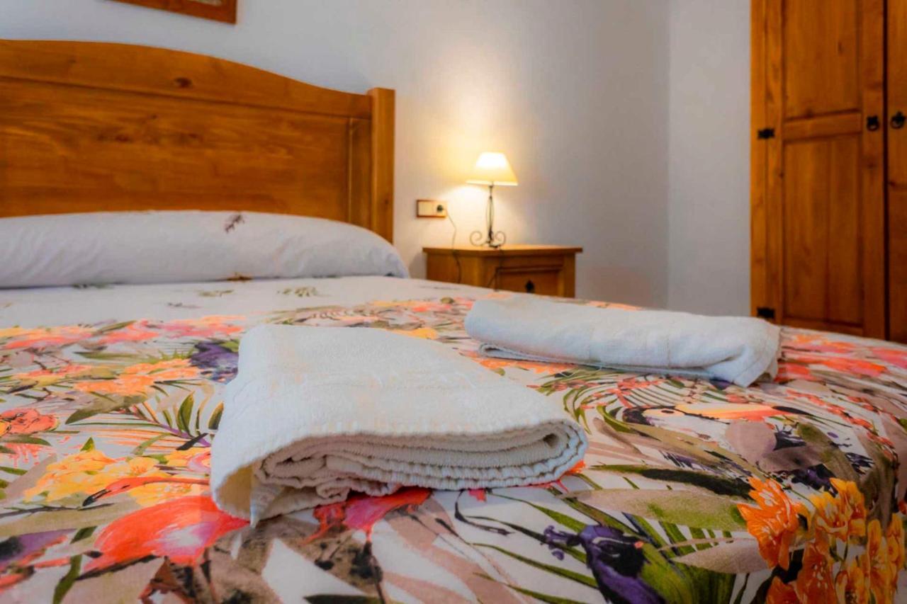 Lagar Del Chorro Junto Caminito Del Rey Piscina Y Baloncesto Apartment Luaran gambar