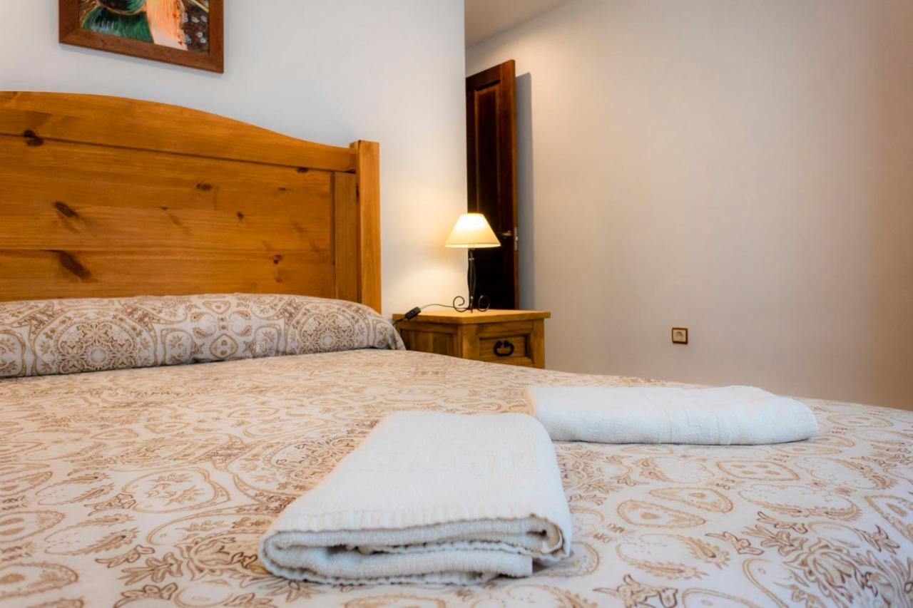 Lagar Del Chorro Junto Caminito Del Rey Piscina Y Baloncesto Apartment Luaran gambar