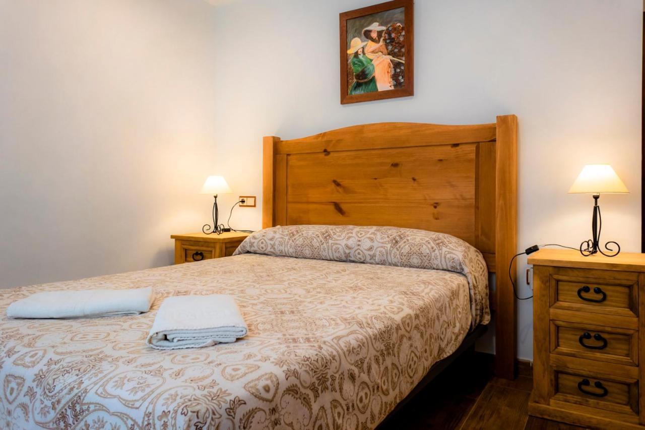 Lagar Del Chorro Junto Caminito Del Rey Piscina Y Baloncesto Apartment Luaran gambar