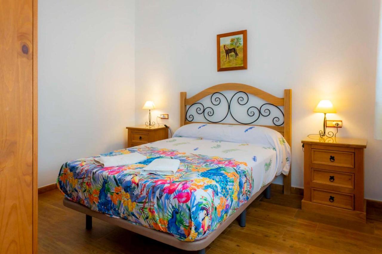 Lagar Del Chorro Junto Caminito Del Rey Piscina Y Baloncesto Apartment Luaran gambar