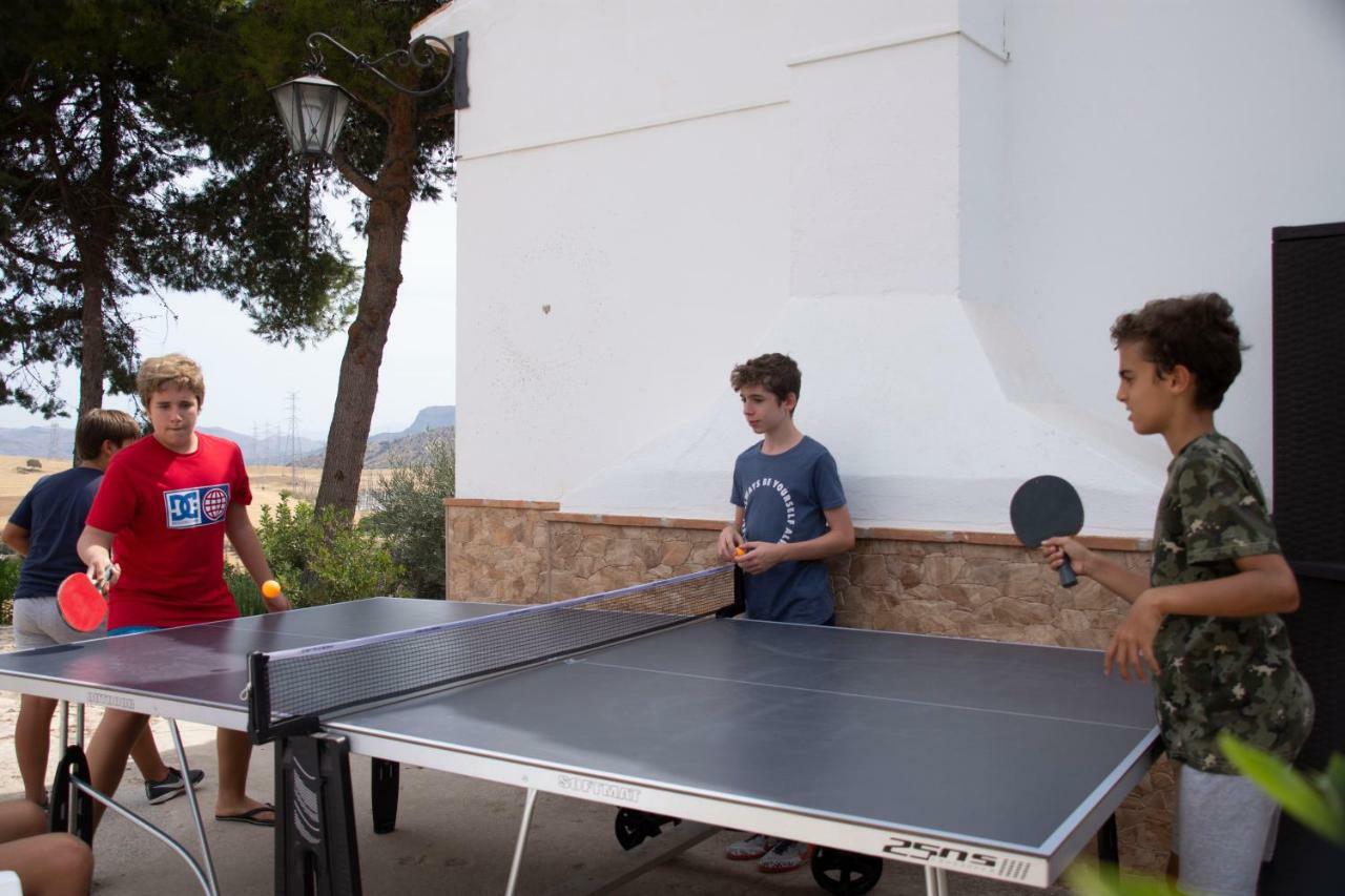 Lagar Del Chorro Junto Caminito Del Rey Piscina Y Baloncesto Apartment Luaran gambar
